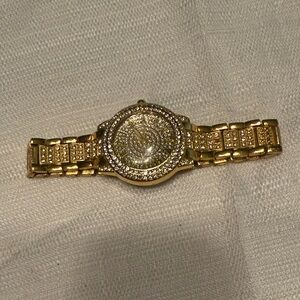 Luxurious Gold Women's Watch with Crystal Accents